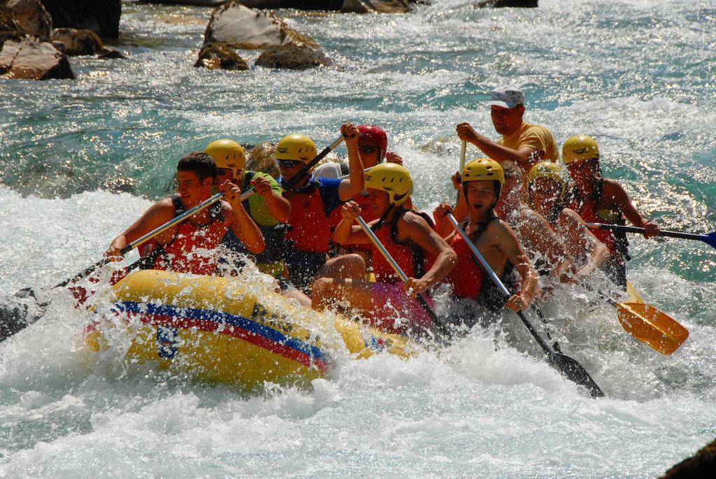 Hotel Rafting Center Drina Tara à Bastasi Extérieur photo